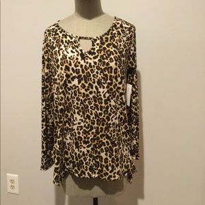 NWT New York Laundry Top, Small  NEVER WORN